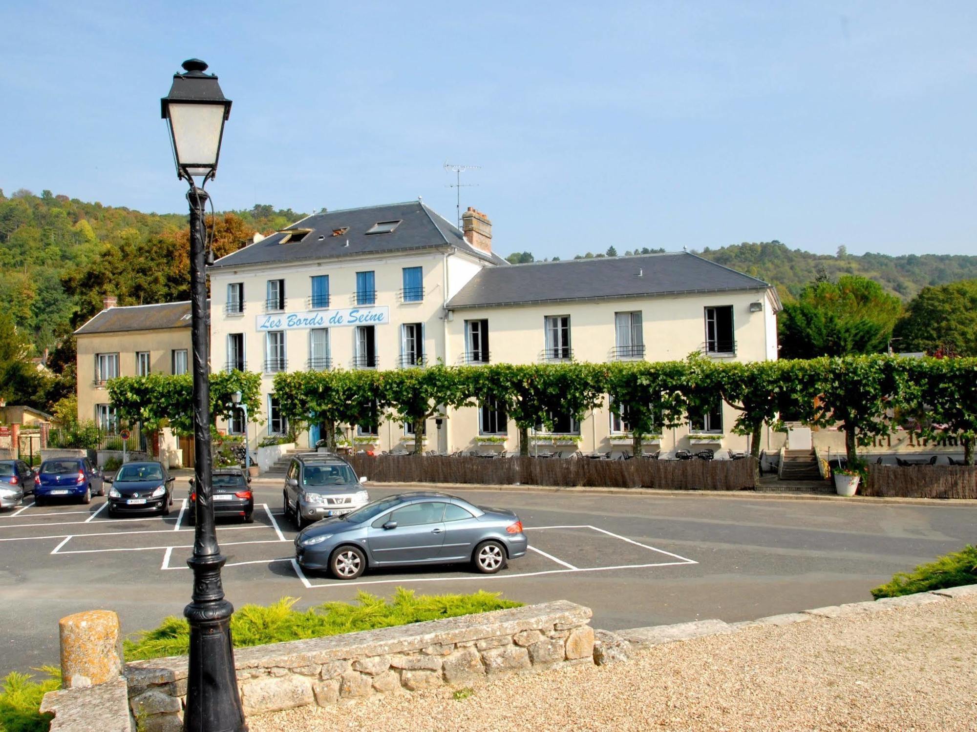 Logis Hotel & Restaurant - Les Bords De Seine La Roche-Guyon Eksteriør bilde