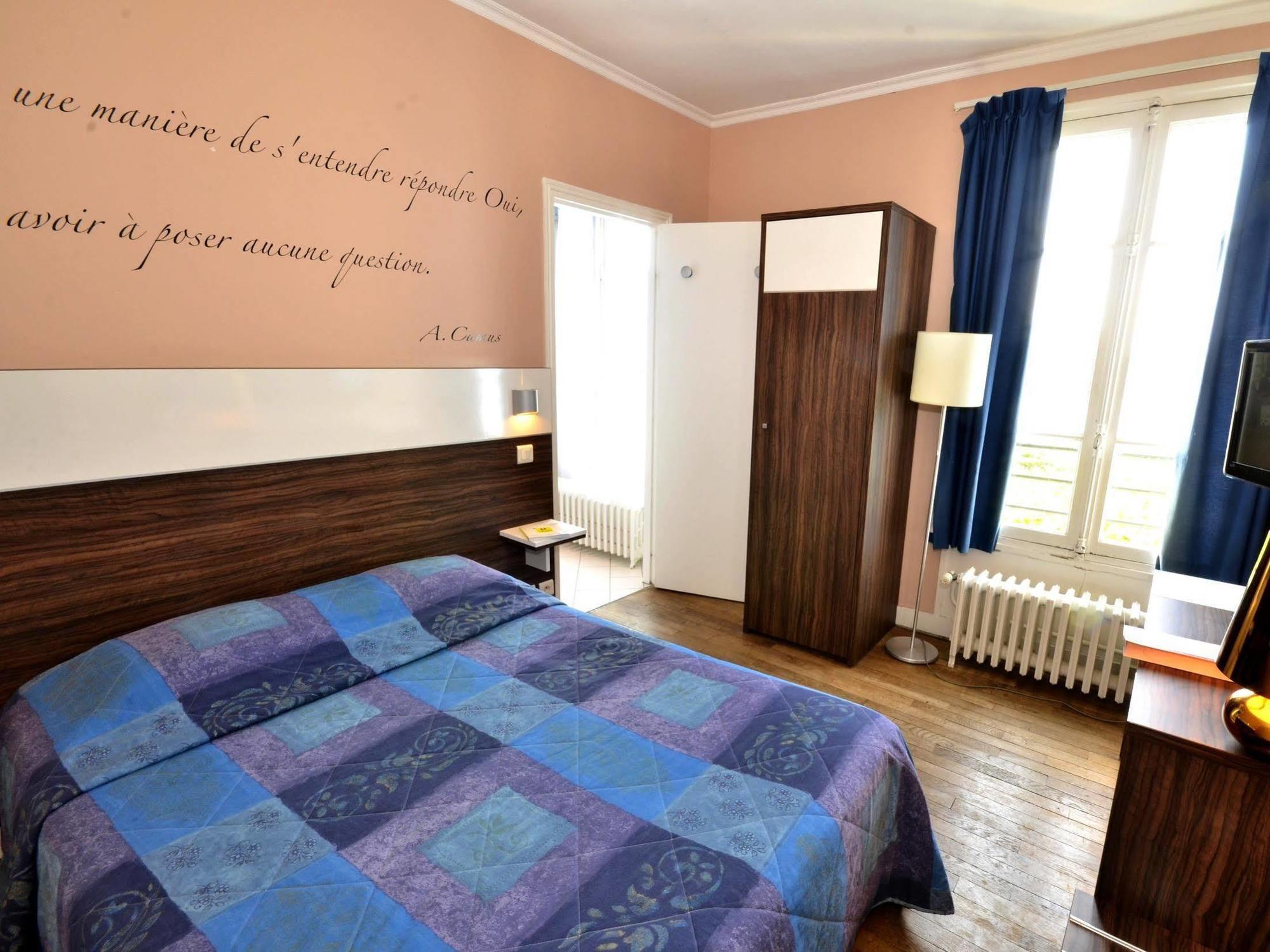 Logis Hotel & Restaurant - Les Bords De Seine La Roche-Guyon Eksteriør bilde