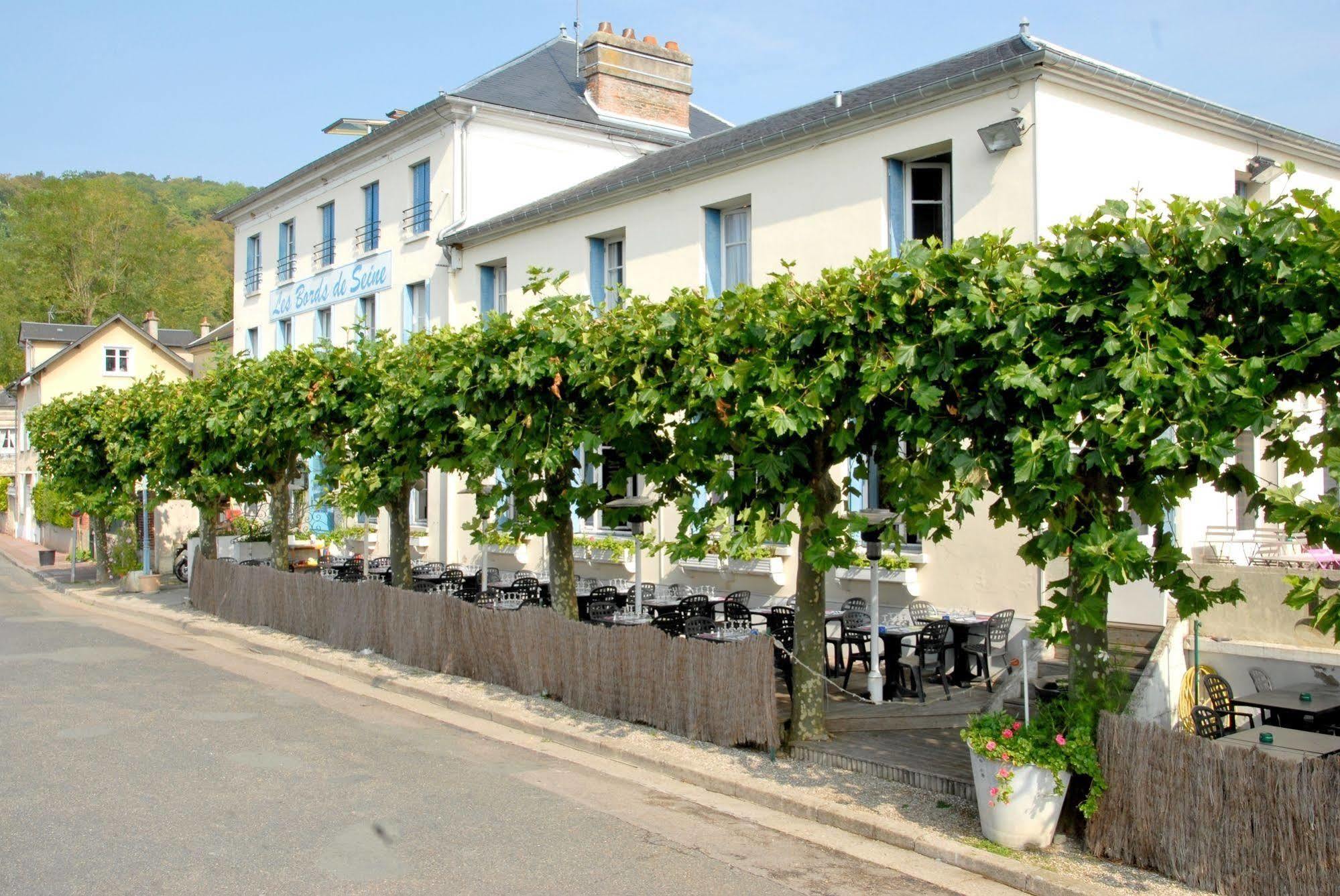 Logis Hotel & Restaurant - Les Bords De Seine La Roche-Guyon Eksteriør bilde