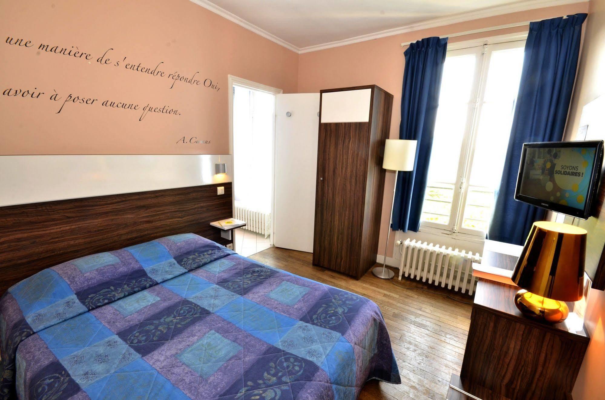 Logis Hotel & Restaurant - Les Bords De Seine La Roche-Guyon Eksteriør bilde